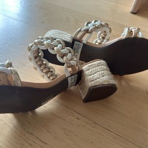 Schutz gold slides size 7.5.